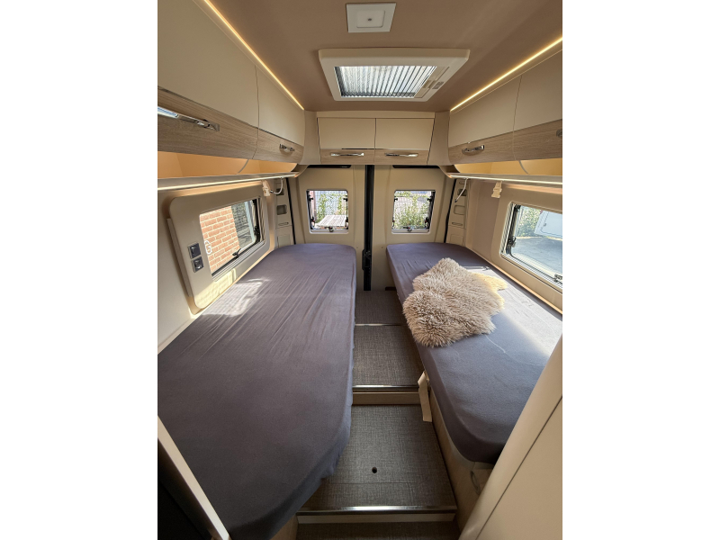 Eura Mobil Van 635 EB V635 EB Lage bedden!  foto: 18