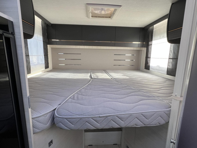 Chausson 627GA Premium 170PK Automaat Enkele Bedden Hefbed 2X Airco Luifel foto: 16