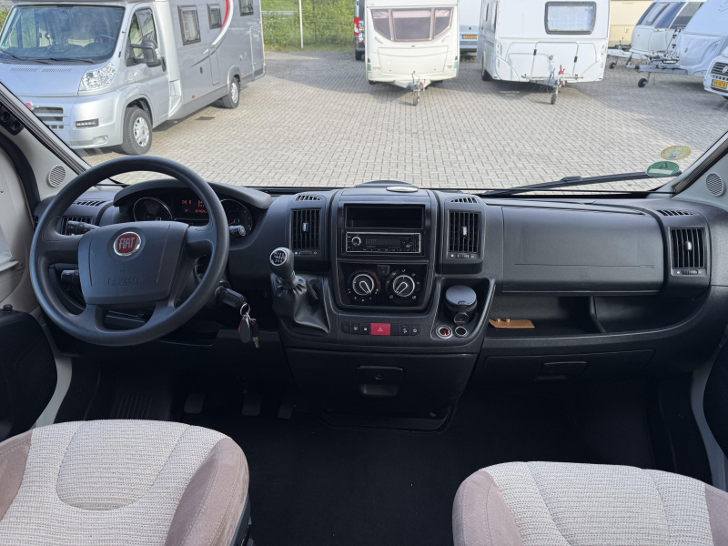 Adria Compact 600 SL CAMAS INDIVIDUALES foto: 8