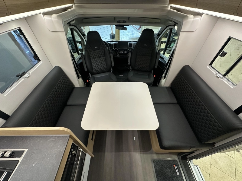 Adria Coral Plus 670 DL automatique | ex-location photo: 9