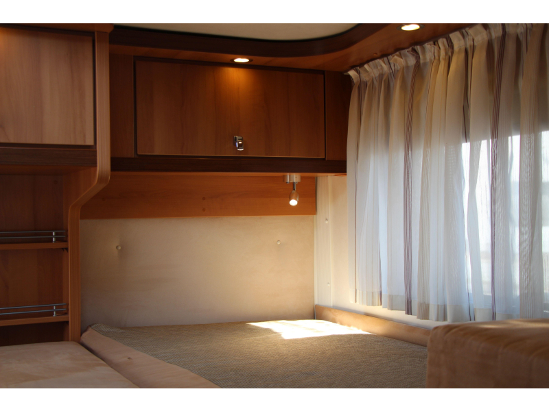 Hymer T 674 Enkele bedden - 2x airco  foto: 41