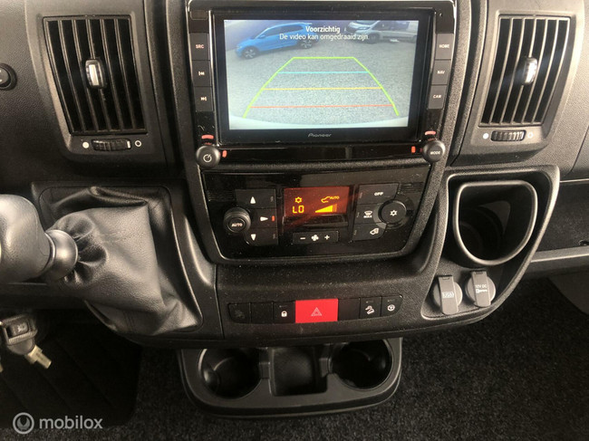 Hymer B-588 Premium Line 150-PS EURO6 Integriert 2x Einzelbetten & Hubbett, XXL-Garage, Volle Ausstattung! Foto: 13