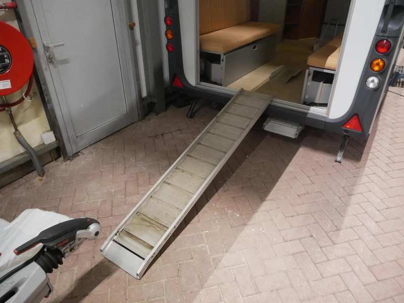 Knaus Deseo Transport Incl. Walker voortent foto: 11