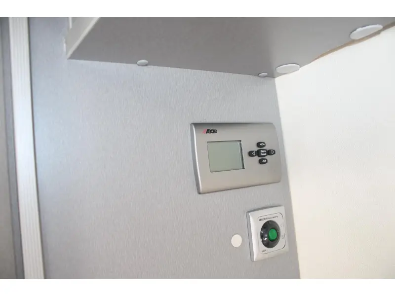 Kip Hy Line 53 TEB  foto: 11