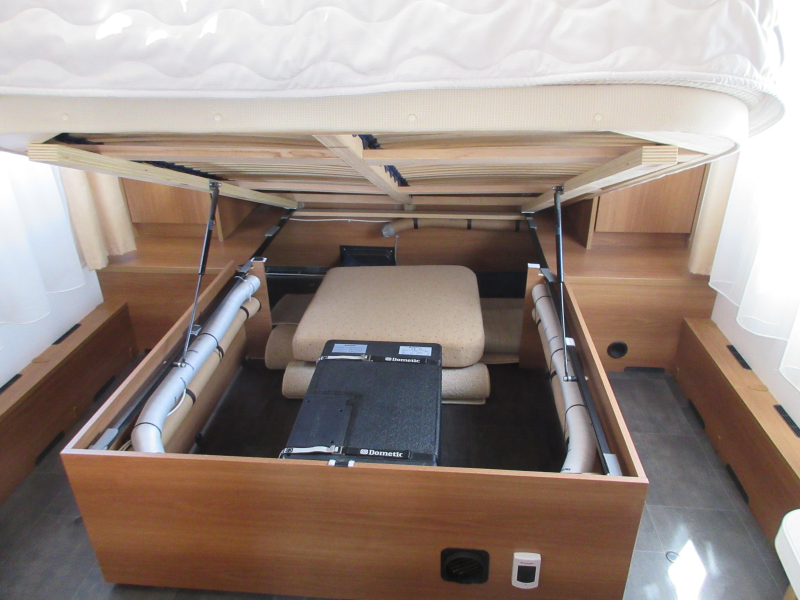 Dethleffs Nomad 540 DBM COMME NEUF/ MOVER / AUVENT photo : 5