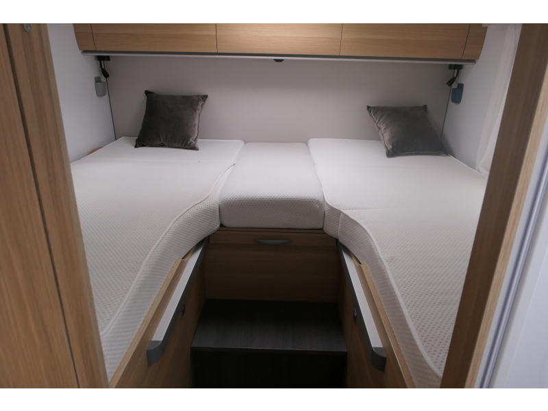 Adria Matrix Axess 670 SL Einzelbetten Foto: 7