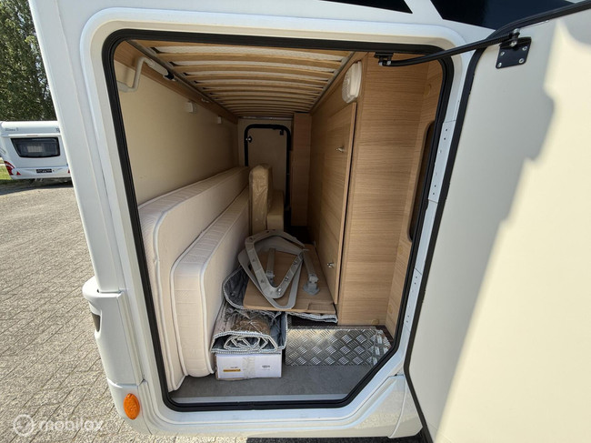 Mc Louis MC4 231 Dwarsbed + Hefbed / Euro6! foto: 15