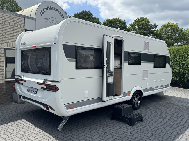 Hobby Maxia 585 UL met enkele bedden **Absolute topsegment van Hobby/Zeer ruime caravan/Nieuwe caravan** foto: 7