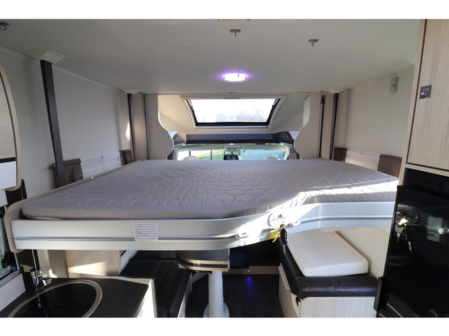 Chausson Titanium 738 XLB QUEENSBED + HEFBED foto: 21