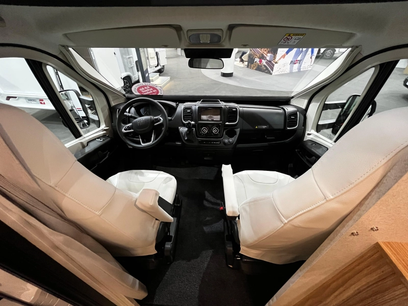 Pilote P 720 U Unieke rondzit! 2026  foto: 14