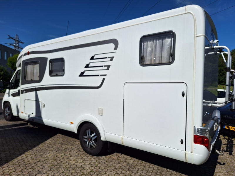 Hymer Tramp 704 SL 2 APARTE BEDDEN-180PK  foto: 16