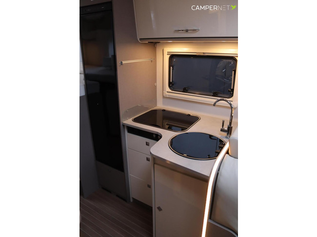 Etrusco T6.9 SF Complete Selection 155hp | Single Beds | Awning | Large Garage | Reversing Camera | Alloy Wheels | photo: 10