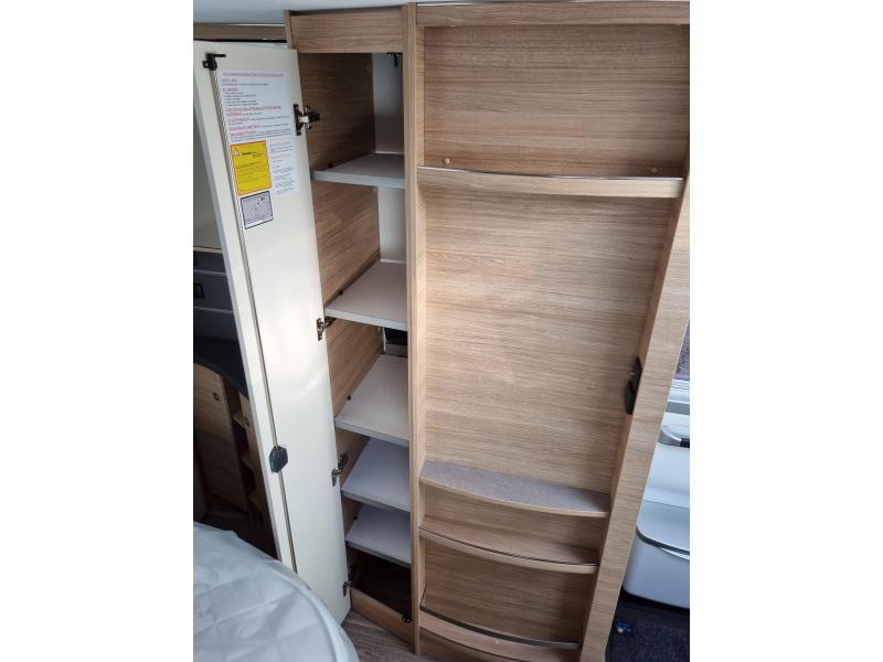 Fendt Bianco Activ 445 SFB 1700 kg - Truma Combi 4e  foto: 8