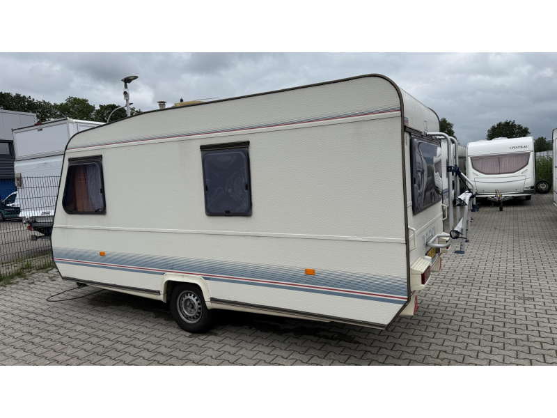 Adria Optima 425 TK Festbett Sitzgruppe Toilettenraum Foto: 13