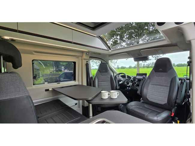 Adria Twin 640 SGX Sports photo : 1