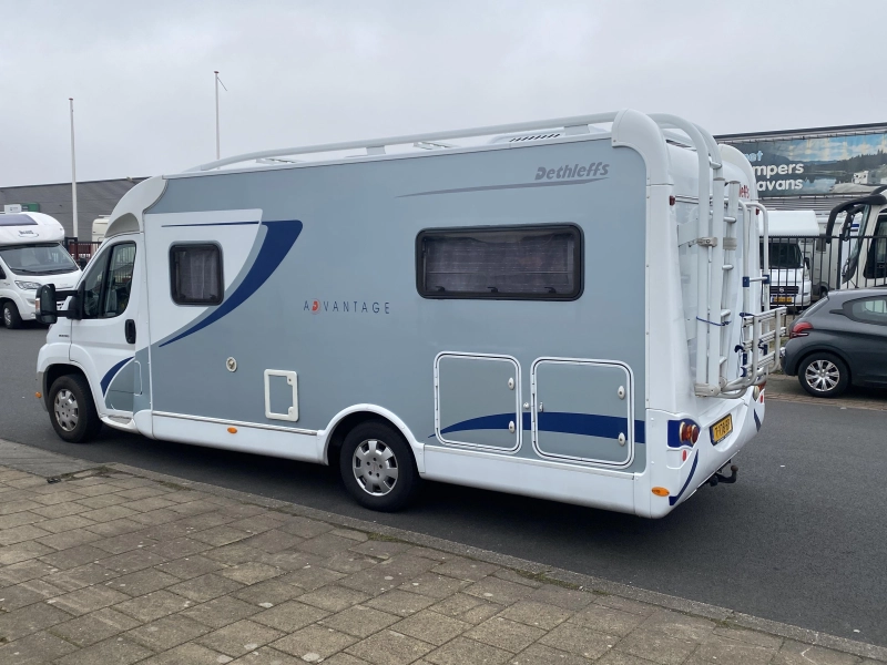 Dethleffs Advantage 6611 T Einzelbetten VOLL Klimaanlage Foto: 2