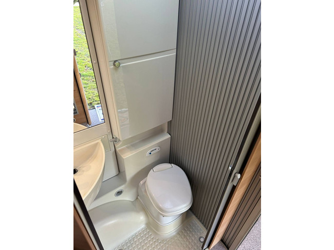 Knaus Van TI 550 MD Fiat Ducato 2.3 130 PK Half-integraal Camper Nieuwstaat foto: 7