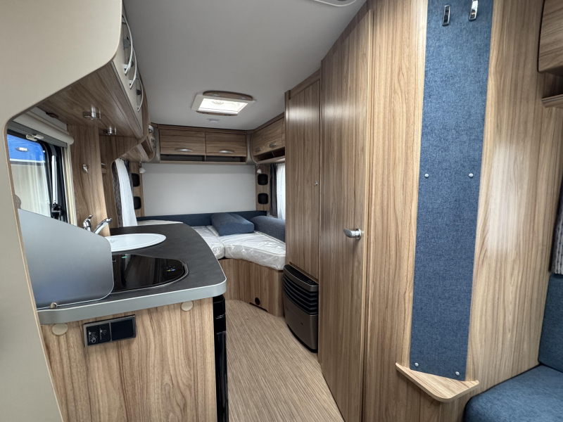 Eriba Nova Light 442  foto: 5