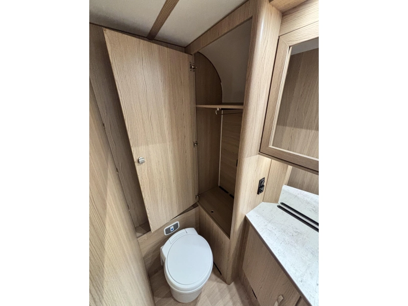 LMC Lord Brillant 690 Mover + Nivelliersystem! Foto: 20