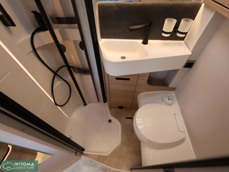 &iexcl;Acci&oacute;n Hymer B-MC T 600 Witoma 50 a&ntilde;os! foto: 11