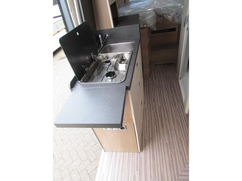Malibu Diversity Coupe 640 LE K Lengtebedden, Automaat  foto: 4