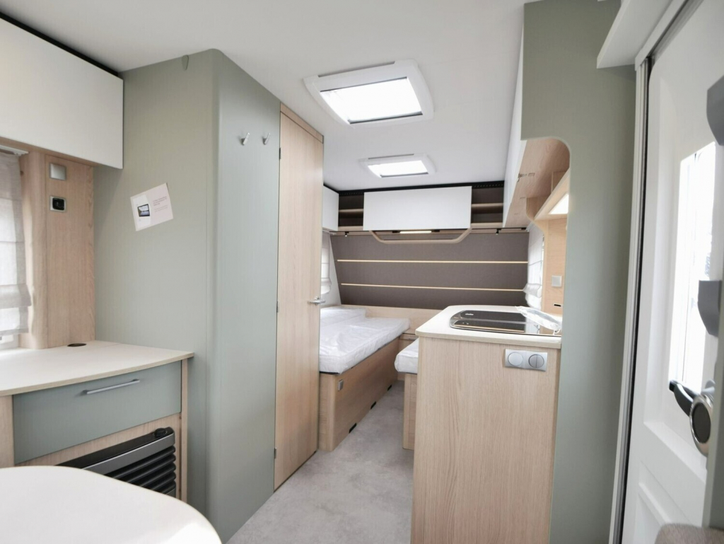 LMC Caravans Style 460E