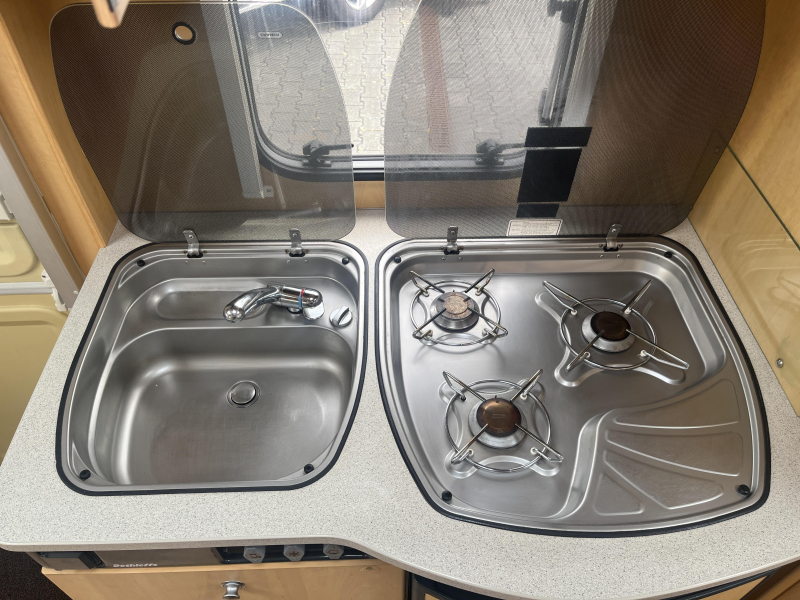 Dethleffs Camper 430 DB - Voortent  foto: 16