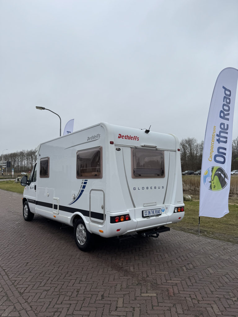 Dethleffs Globebus 1 110 PK, Dwarsbed, halve-treinzit, draaistoelen, Motor airco, nette camper, lengte 6.00 Bj. 2006 Camper centrum on the road Marum  foto: 24