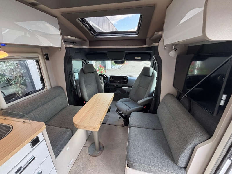 Hymer Tramp 685 topstaat face to face zit  foto: 7