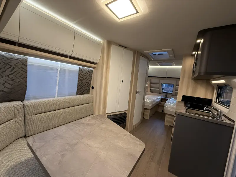 Hobby De Luxe 495 UL AANBIEDING 