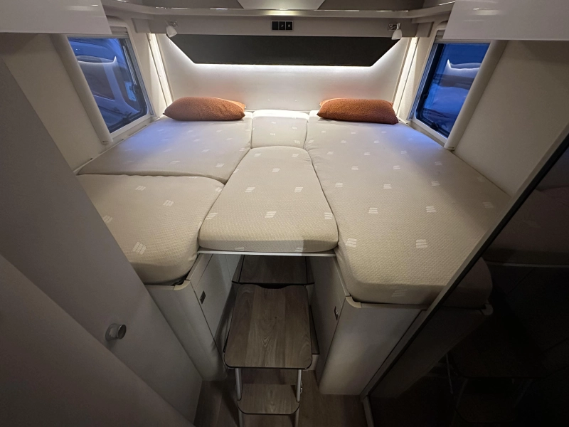 Hymer Tramp S 585 HEFBED + LENGTE BEDDEN  foto: 15