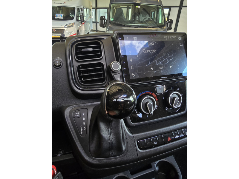 Rapido V 68 Lengte Bedden 9G Automaat  foto: 23