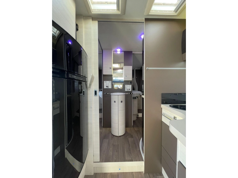 Chausson Welcome 728 EB Queensbed Hefbed 150 PK  foto: 18
