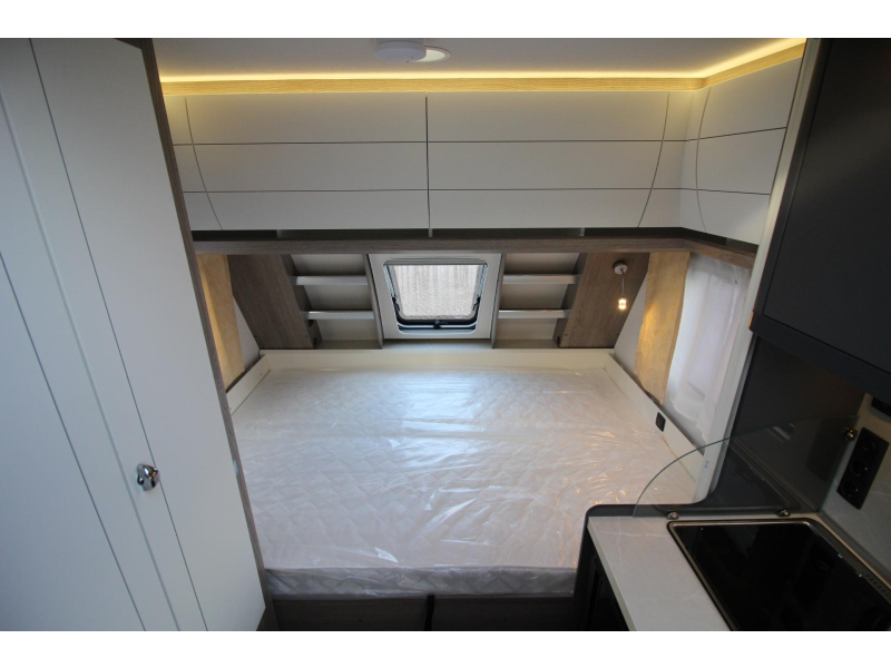 Hobby On Tour 390 SF Caravan breedte 220 cm!  foto: 7