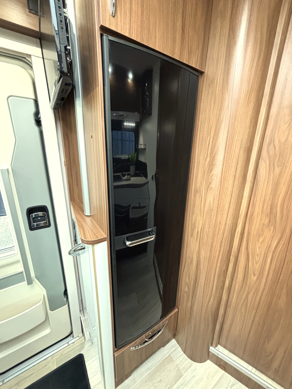 Pilote Sensation 700 P QUEENSBED 6.99M XXL GARAGE CONSTRUCT Foto: 7