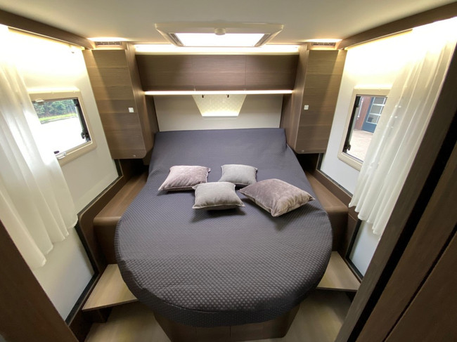 Adria Coral Supreme 670 DC QUEENSBED E&P LEVELSYSTEEM foto: 14