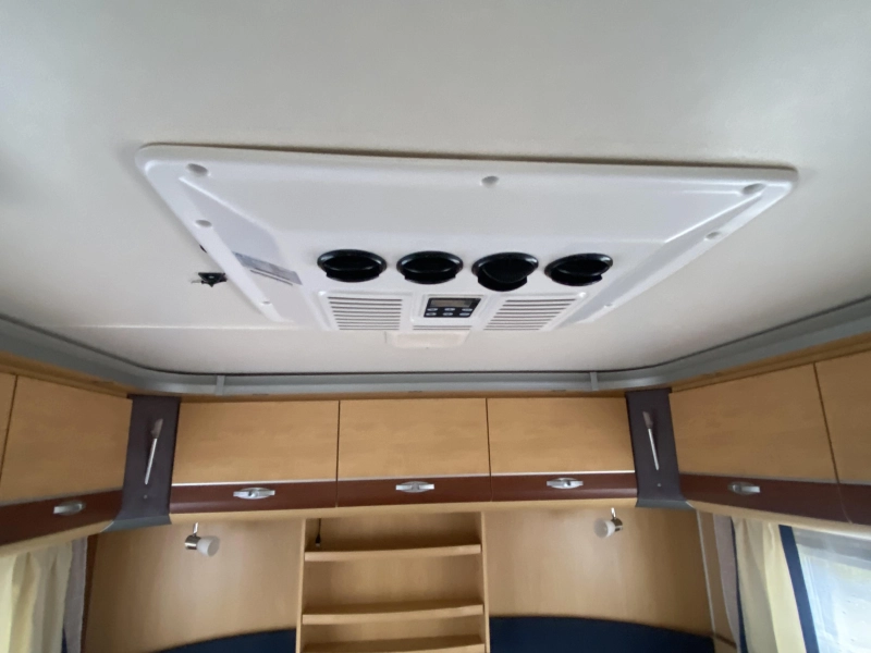 Dethleffs Advantage 6611 T Einzelbetten VOLL Klimaanlage Foto: 18