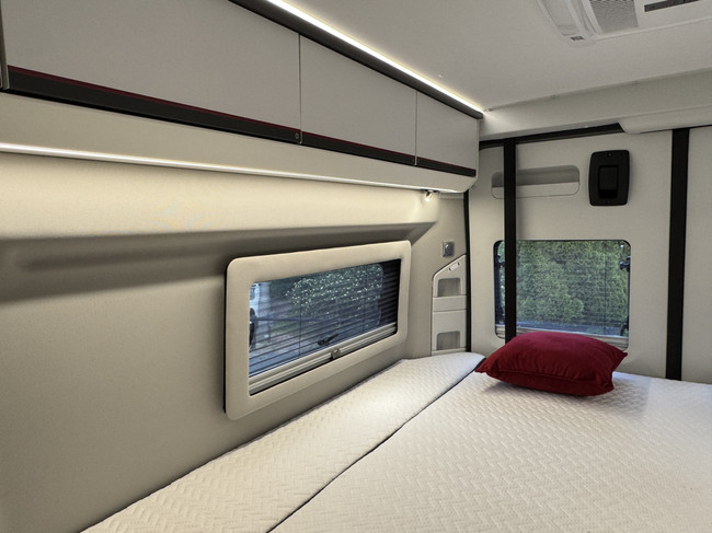 Adria Twin Sports 640 SGX Supreme 180 pk AUTOMAAT 9-Traps Euro6 Fiat Ducato Maxi 4250 kg **Lengtebedden in hoogte verstelbaar/Hefdak m foto: 21
