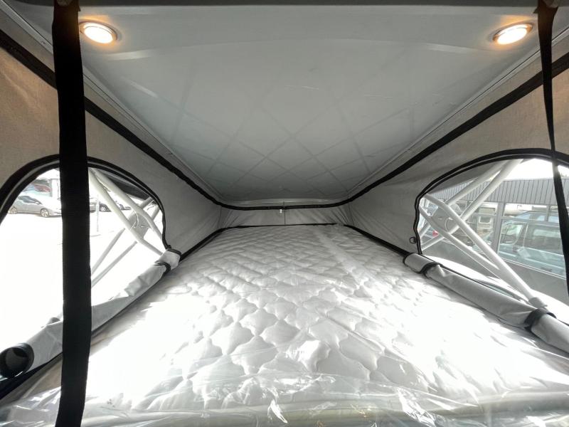 Forster V 636 EB 160hp Single Beds and Pop-top Roof photo: 15