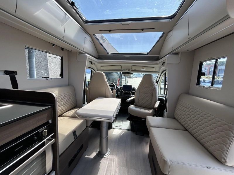 Adria Coral Supreme 670 DC 180CV - autom&aacute;tico - cuero foto: 5