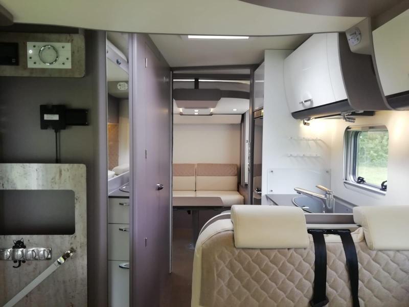 Bürstner Lyseo Privilege 745 met twee luxe hefbed  foto: 14