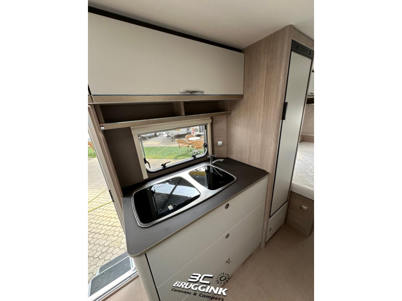 Bürstner Premio Limited 530 TL - ENKELE BEDDEN  foto: 4
