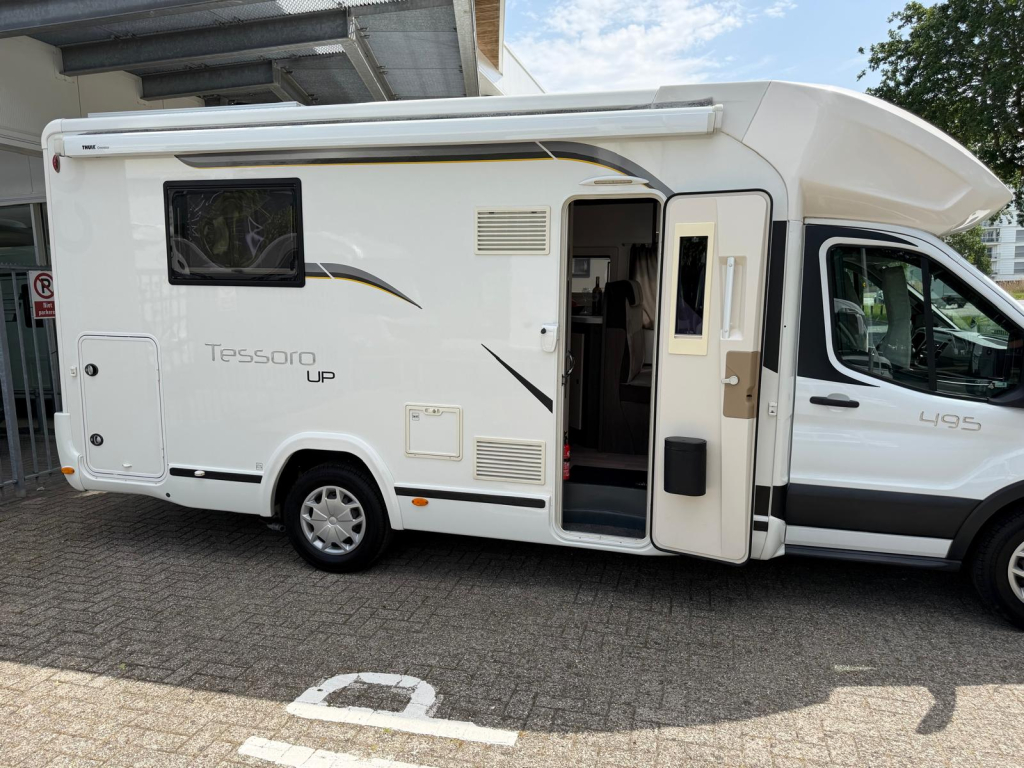 Benimar Tessoro 495 UP CAMA CENTRAL + CAMA ABATIBLE GARAJE XXL 6.99M foto: 6