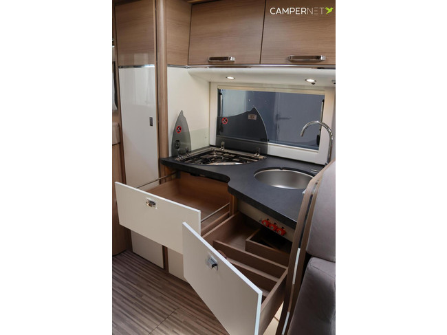 Carthago Malibu T460 2.3 Multijet 150pk | Lengtebedden | Dubbele bodem | Luchtvering | Lithium | Luifel | Veloslide | Pioneer multimedias foto: 14