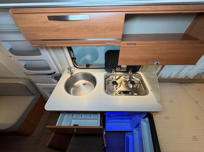 Eriba Touring Triton 430 GT foto: 9