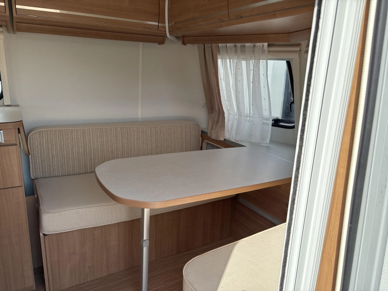 Eriba Touring Triton 418 Fietsendrager/Luifel  foto: 4