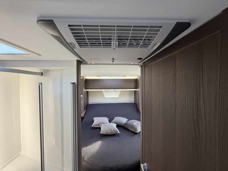 Adria Coral Supreme 670 DC 180 PK Automaat E&P  foto: 13