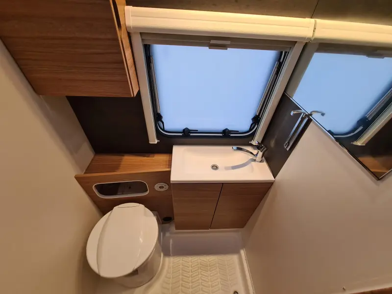 Weinsberg CaraOne Edition HOT 480 QDK 2025, 3 Stapelbedden!  foto: 18