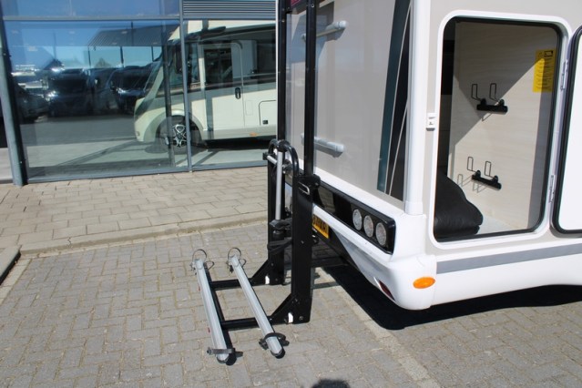 Virtually new Exclusive Line 660 Chausson AUTOMATIC double entrance door Artic pack (70 photo: 12