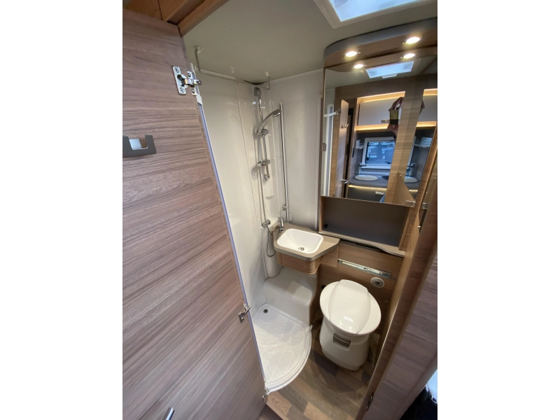 Weinsberg CaraCompact Pepper 650 MEG FULL OPTION Foto: 11
